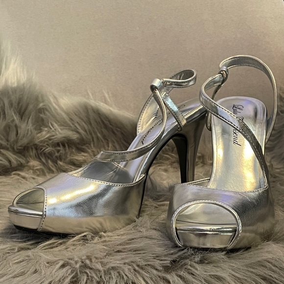 Silver slingbacks - Picture 4 of 13